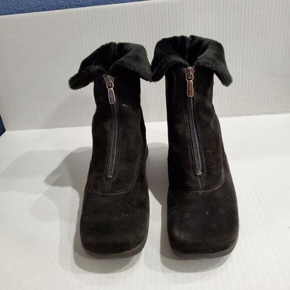 Aquatalia Black Suede Weatherproof Ankle Boot with Faux Fur Lining, Size 8.5 - Picture 2 of 11